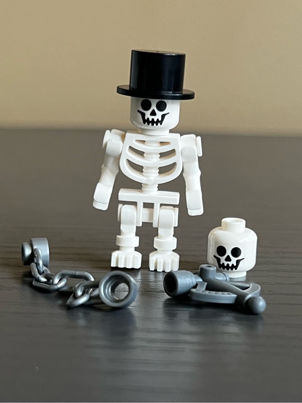 LEGO Icons Skeleton Minifigure gen147. From set 10273 Haunted House